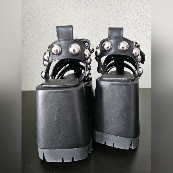 Current Mood Black Platform Sandals - Picture 6 of 9